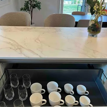 Luxury Lakeside Geneva Lausanne *